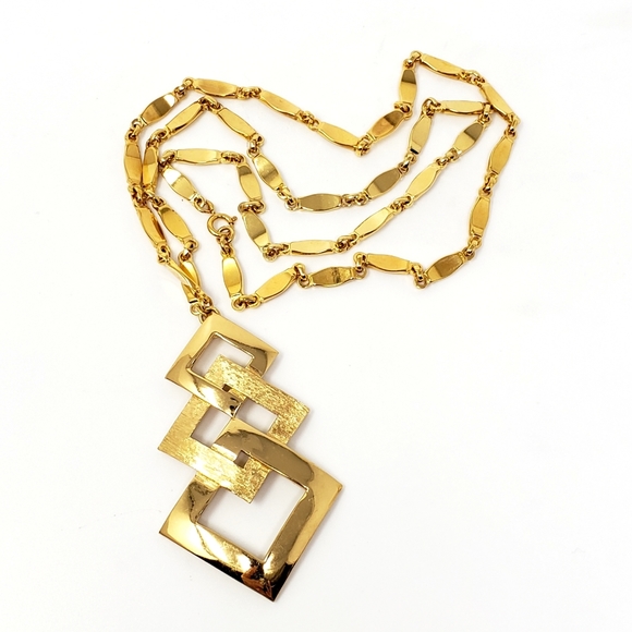 Vintage Monet Gold Plated Necklace - Picture 1 of 7
